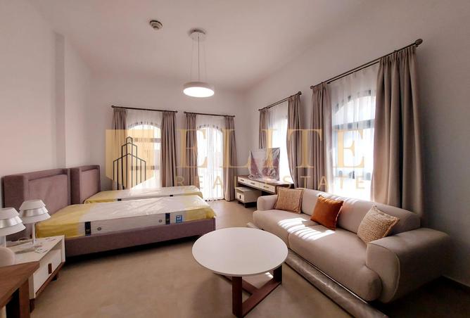 937027 - Property Image 2