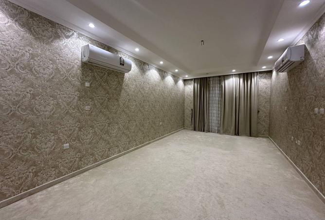 970872 - Property Image 2