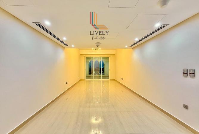 963033 - Property Main Image