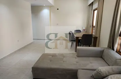 شقة - 3 غرف نوم - 3 حمامات للايجار في منتزه 70 - المنتزه - الدوحة