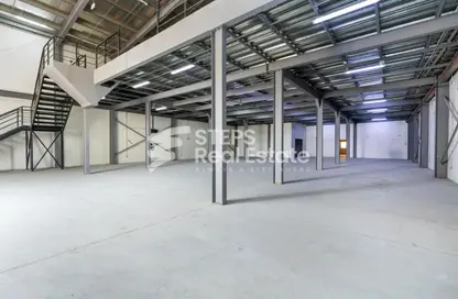 Warehouse - Studio - 1 Bathroom for rent in Industrial Area 4 - Industrial Area - Industrial Area - Doha