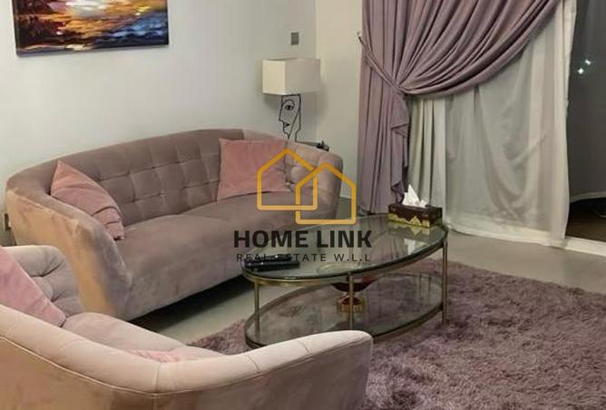 922242 - Property Image 2