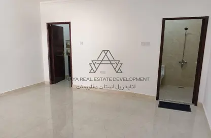 Villa - Studio - 1 Bathroom for rent in Ain Khaled - Doha