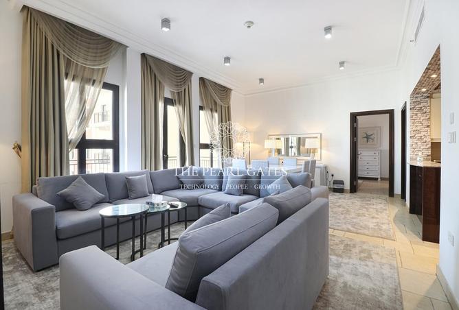 881303 - Property Image 2
