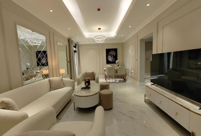 955423 - Property Image 2