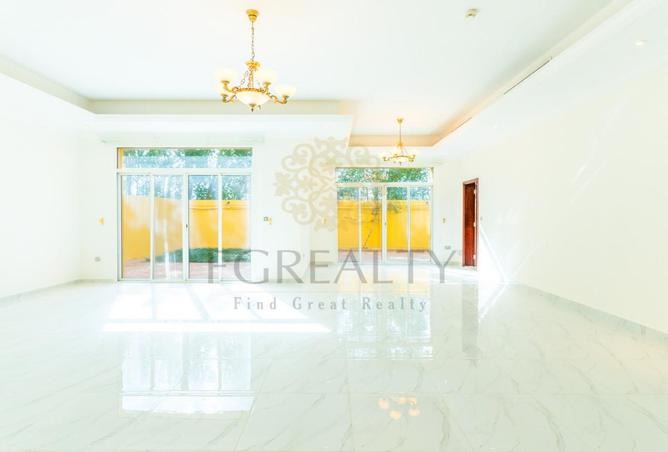 979938 - Property Image 2