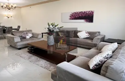 Penthouse - 2 Bedrooms - 3 Bathrooms for rent in Al Sadd Road - Al Sadd - Doha