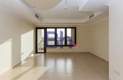 Apartment - 2 Bedrooms - 3 Bathrooms for rent in West Porto Drive - Porto Arabia - The Pearl Island - Doha