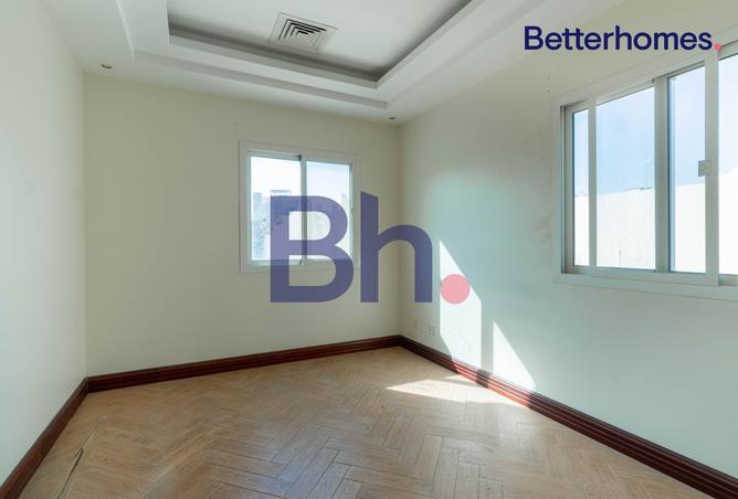 884503 - Property Image 2