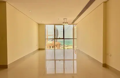 Apartment - 2 Bedrooms - 2 Bathrooms for rent in Marina Tower 21 - Marina District - Lusail