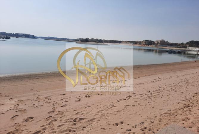 820737 - Property Image 3