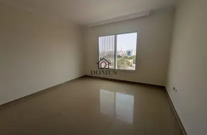 Apartment - 3 Bedrooms - 3 Bathrooms for rent in Al Zubair Bakkar Street - Al Sadd - Doha