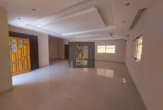 950038 - Property Image 2