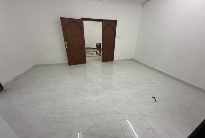 995724 - Property Image 2