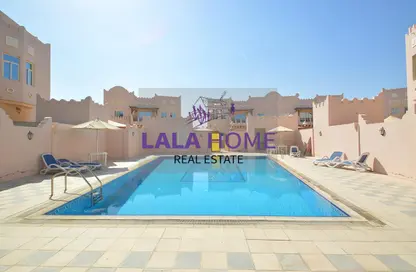 Compound - 4 Bedrooms - 5 Bathrooms for rent in West Gate - West Bay Lagoon - Doha