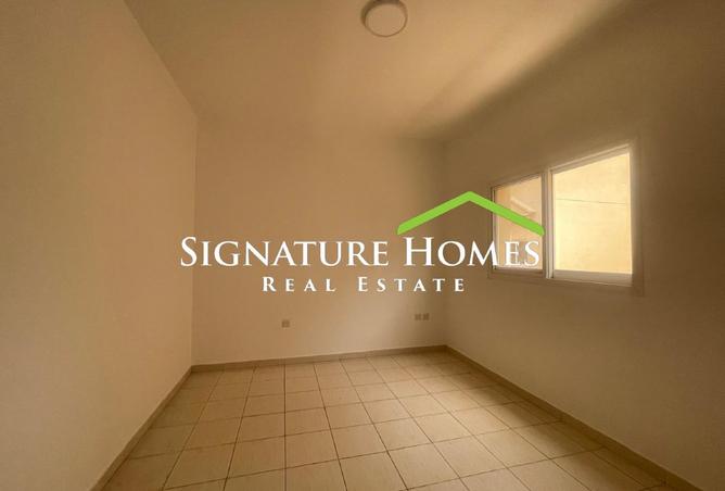 927881 - Property Image 3