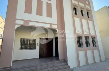 Villa - 5 Bedrooms - 6 Bathrooms for rent in Izghawa - Doha