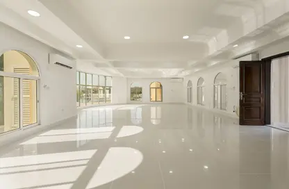 فيلا - 4 غرف نوم - 5 حمامات للايجار في فلل واست باي لاغون - وست باي لاجون - بحيرة وست لاجون - الدوحة