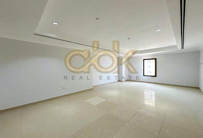 982401 - Property Main Image
