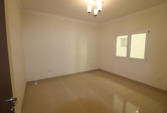 907570 - Property Image 3