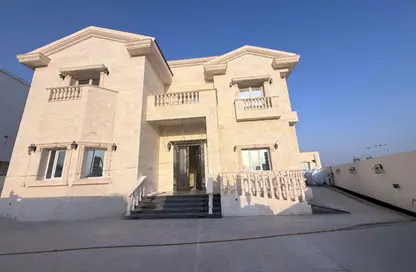 Villa - 6 Bedrooms - 7+ Bathrooms for sale in Lusail City - Lusail
