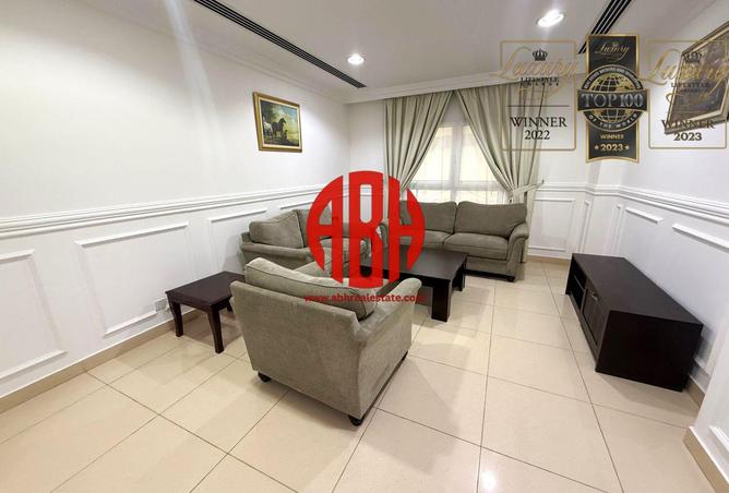 927670 - Property Image 2