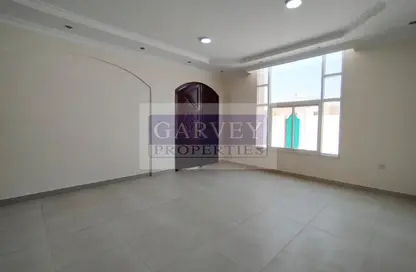 شقة - 1 حمام للايجار في الدفنة - الدفينة - الدوحة