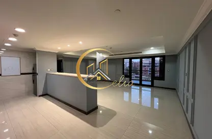 Apartment - 2 Bedrooms - 3 Bathrooms for rent in West Porto Drive - Porto Arabia - The Pearl Island - Doha