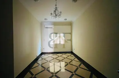 Apartment - 2 Bedrooms - 2 Bathrooms for rent in Al Muntazah Street - Al Muntazah - Doha
