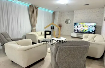 Apartment - 3 Bedrooms - 2 Bathrooms for rent in West Bay Lagoon - West Bay Lagoon - Doha