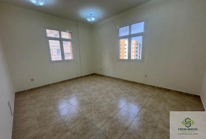 967410 - Property Image 3