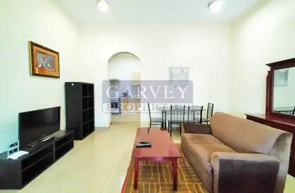 Apartment - Studio - 1 Bathroom for rent in Al Duhail South - Al Duhail - Doha