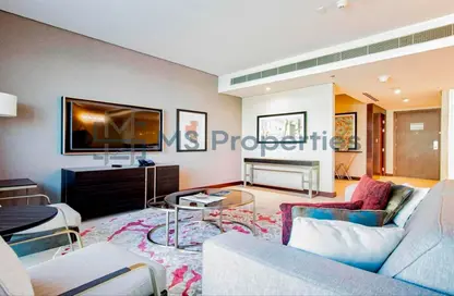 Townhouse - 2 Bedrooms - 3 Bathrooms for sale in The Pearl Island - Doha