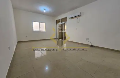 شقة - 2 غرف نوم - 2 حمامات للايجار في فريج كليب - الدوحة