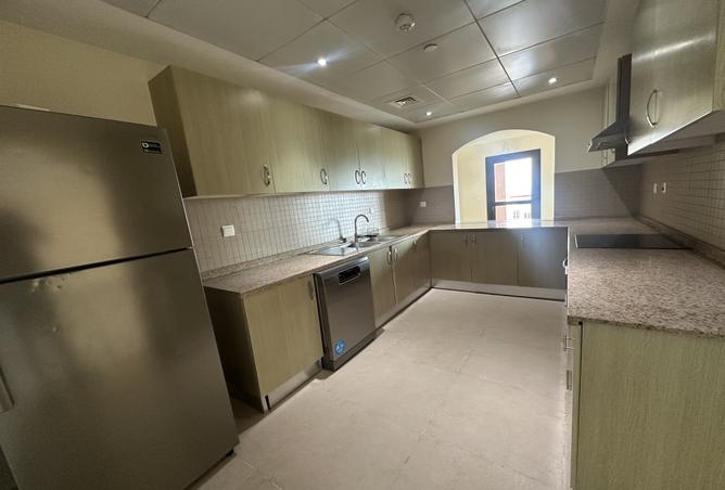 943298 - Property Image 2