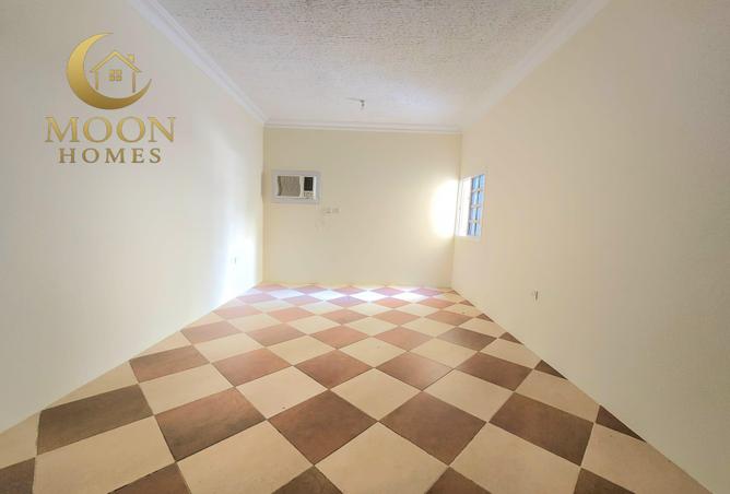 979795 - Property Image 2