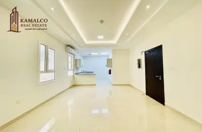 Apartment - 2 Bedrooms - 2 Bathrooms for rent in Al Mansoura - Al Mansoura - Doha