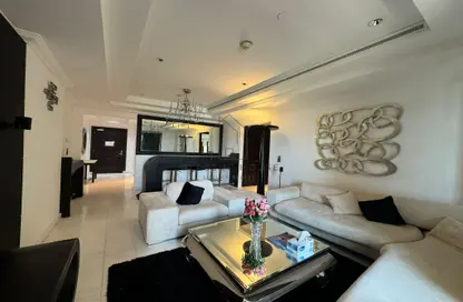 Apartment - 1 Bedroom - 2 Bathrooms for rent in West Porto Drive - Porto Arabia - The Pearl Island - Doha