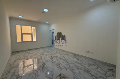 Apartment - 2 Bedrooms - 3 Bathrooms for rent in Salwa Road - Al Aziziyah - Doha