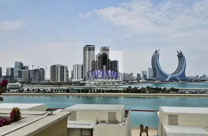Apartment - 1 Bedroom - 2 Bathrooms for rent in Gewan Island - The Pearl Island - Doha