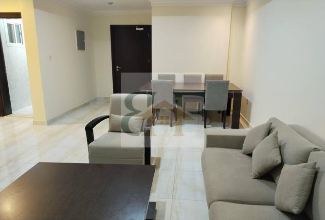 977923 - Property Image 2