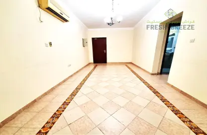شقة - 2 غرف نوم - 2 حمامات للايجار في دوحة الجديد - الدوحة