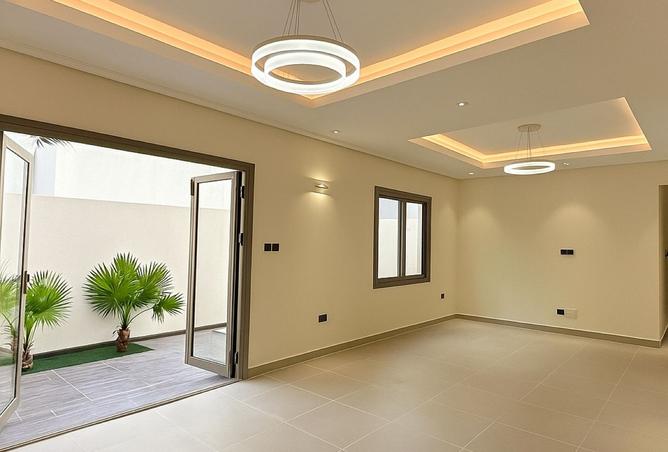 949922 - Property Image 2