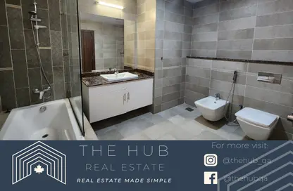 Bathroom image for: Apartment - 2 Bedrooms - 2 Bathrooms for rent in Tower 21 - Porto Arabia - The Pearl Island - Doha, Image 1