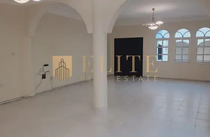 شقة - 4 غرف نوم - 4 حمامات للايجار في الثمامة - الثمامة - الدوحة