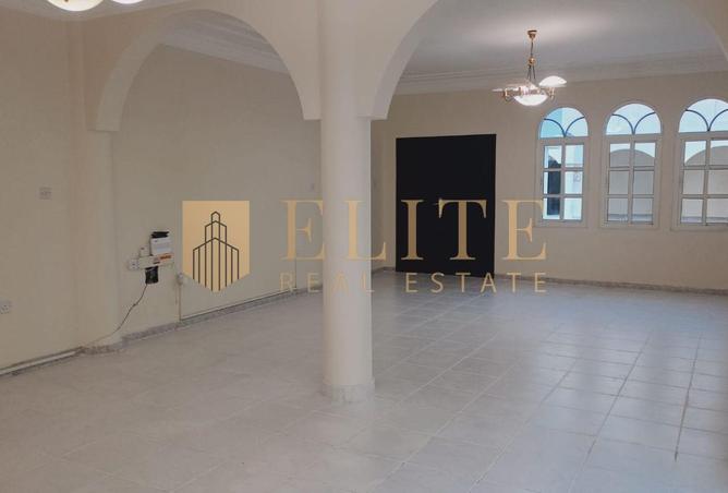 935319 - Property Image 2