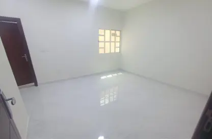 Apartment - 3 Bedrooms - 2 Bathrooms for rent in New Doha - Doha