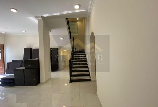 962605 - Property Image 2