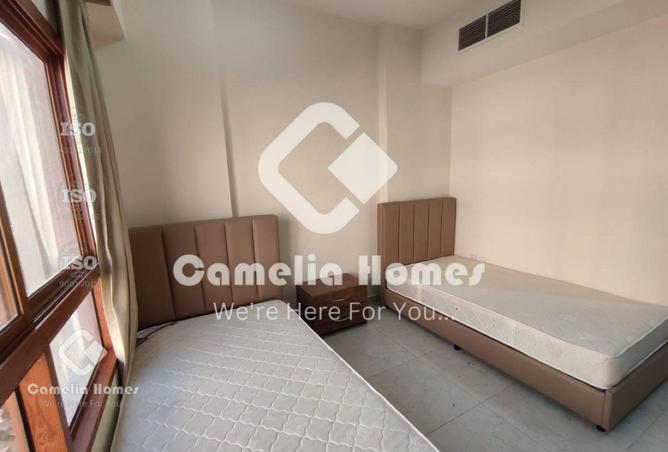 952298 - Property Image 2