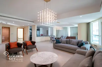 Apartment - 1 Bedroom - 2 Bathrooms for rent in Marina Residences 195 - Marina District - Lusail